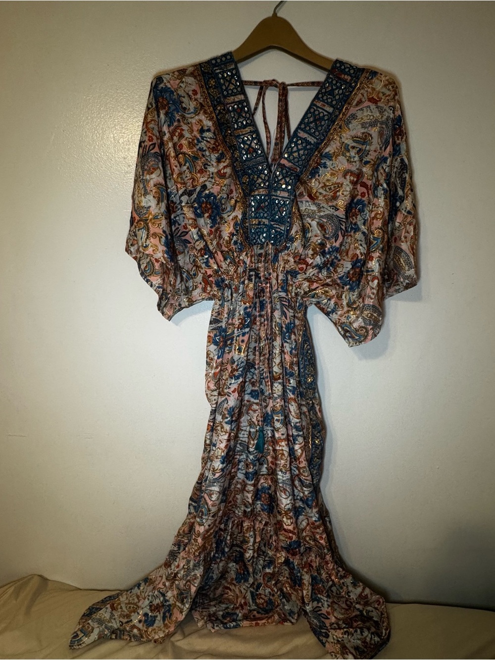 Dress Nadi Paisley V-Neck Maxi Dress with Embroidered Trim in Multicolor Size S